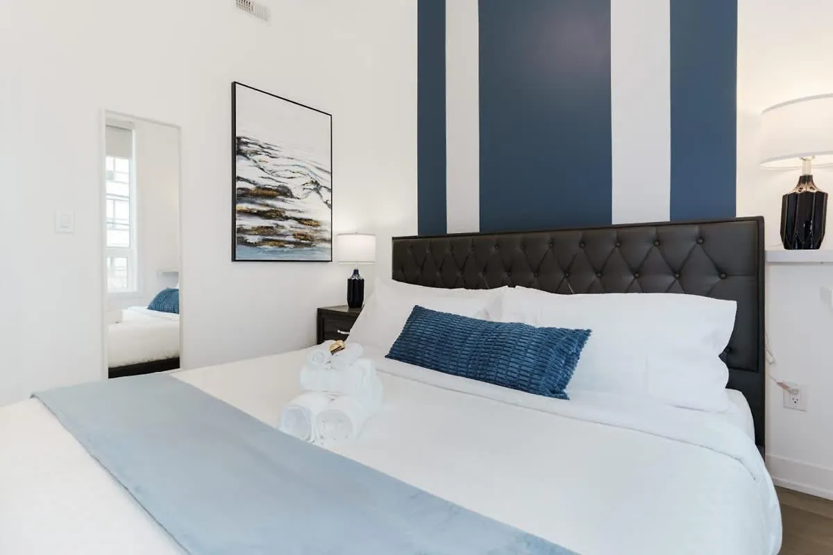 ホテル Luxury Suite W Patio Prime Location トロント
